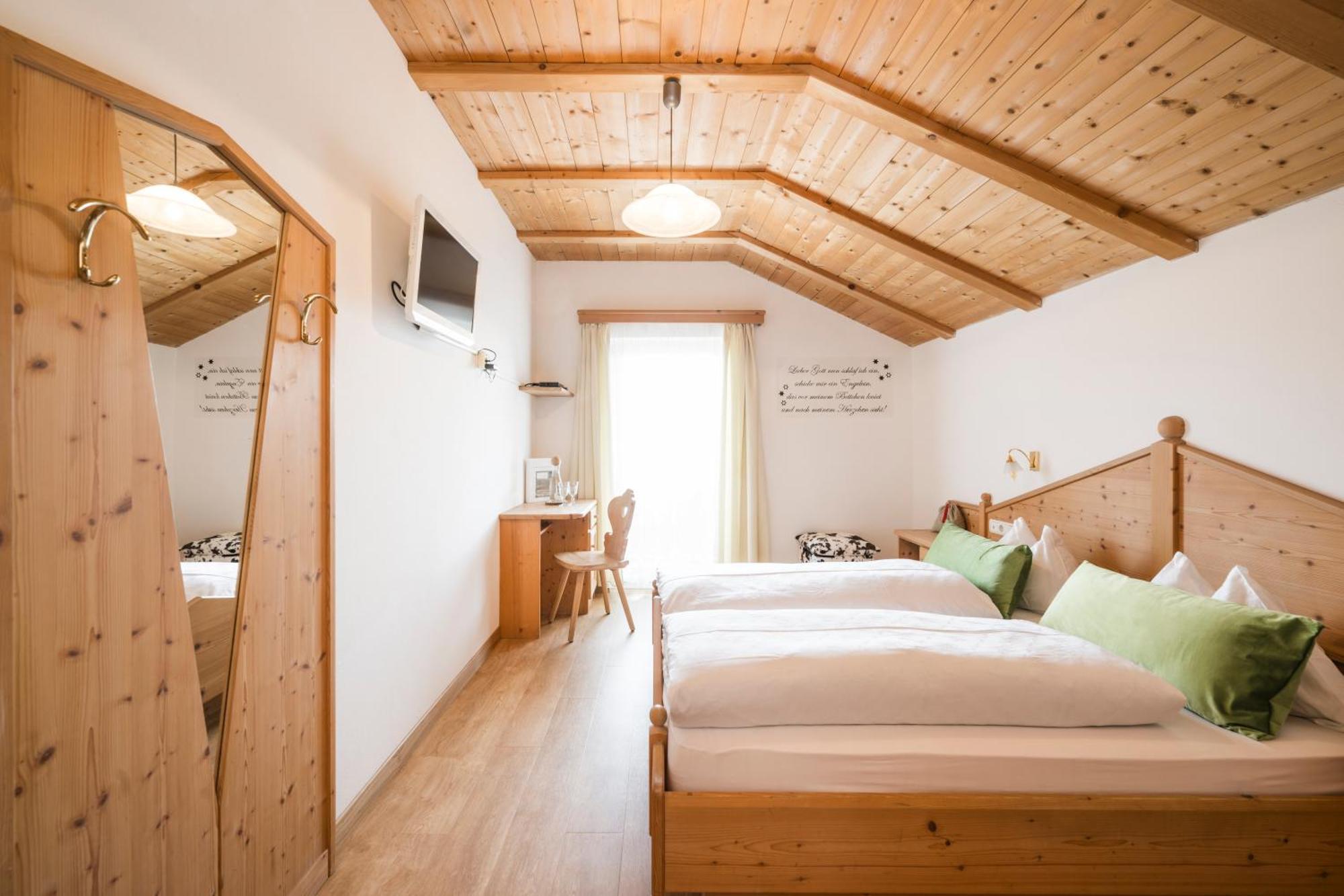 Boutique Pension Erlacher - Adults Only Villandro Exterior photo